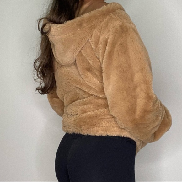 Cute faux fur jacket - Picture 2 of 5